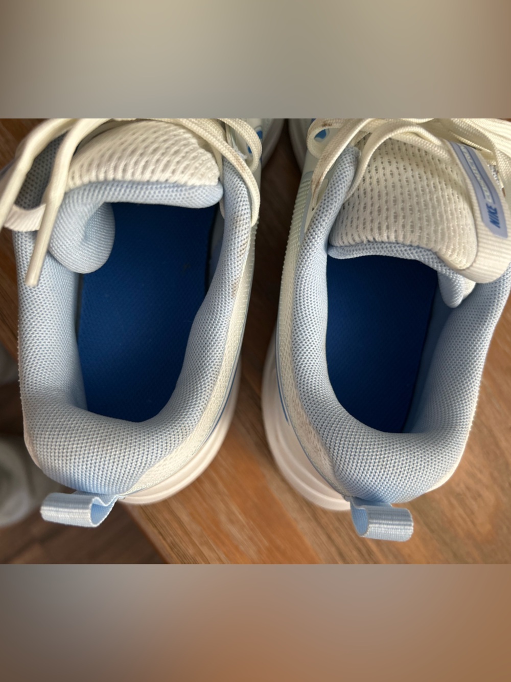 Nike Cosmic Runner Shoes - Picture 8 of 12
